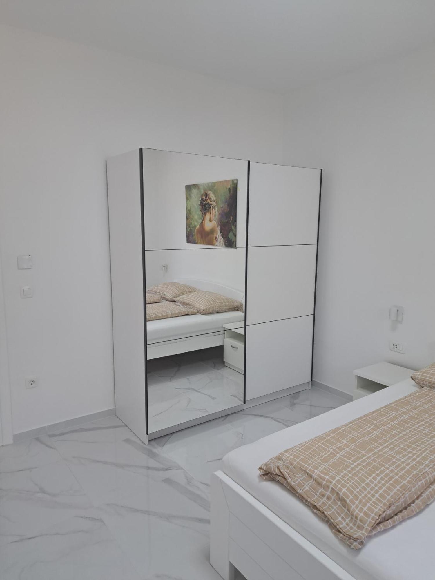 Apartmani Totic มาลินสกา ภายนอก รูปภาพ